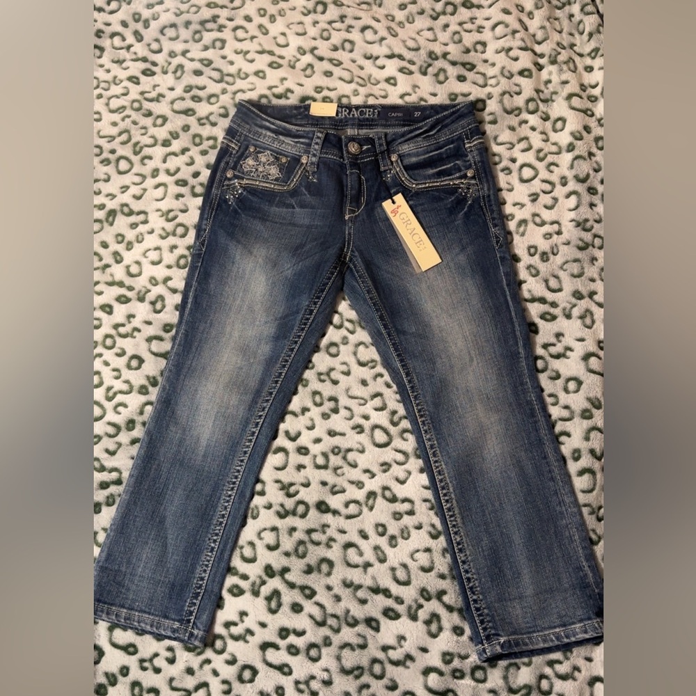 Grace Women's Stylish Blue Ankle Jeans